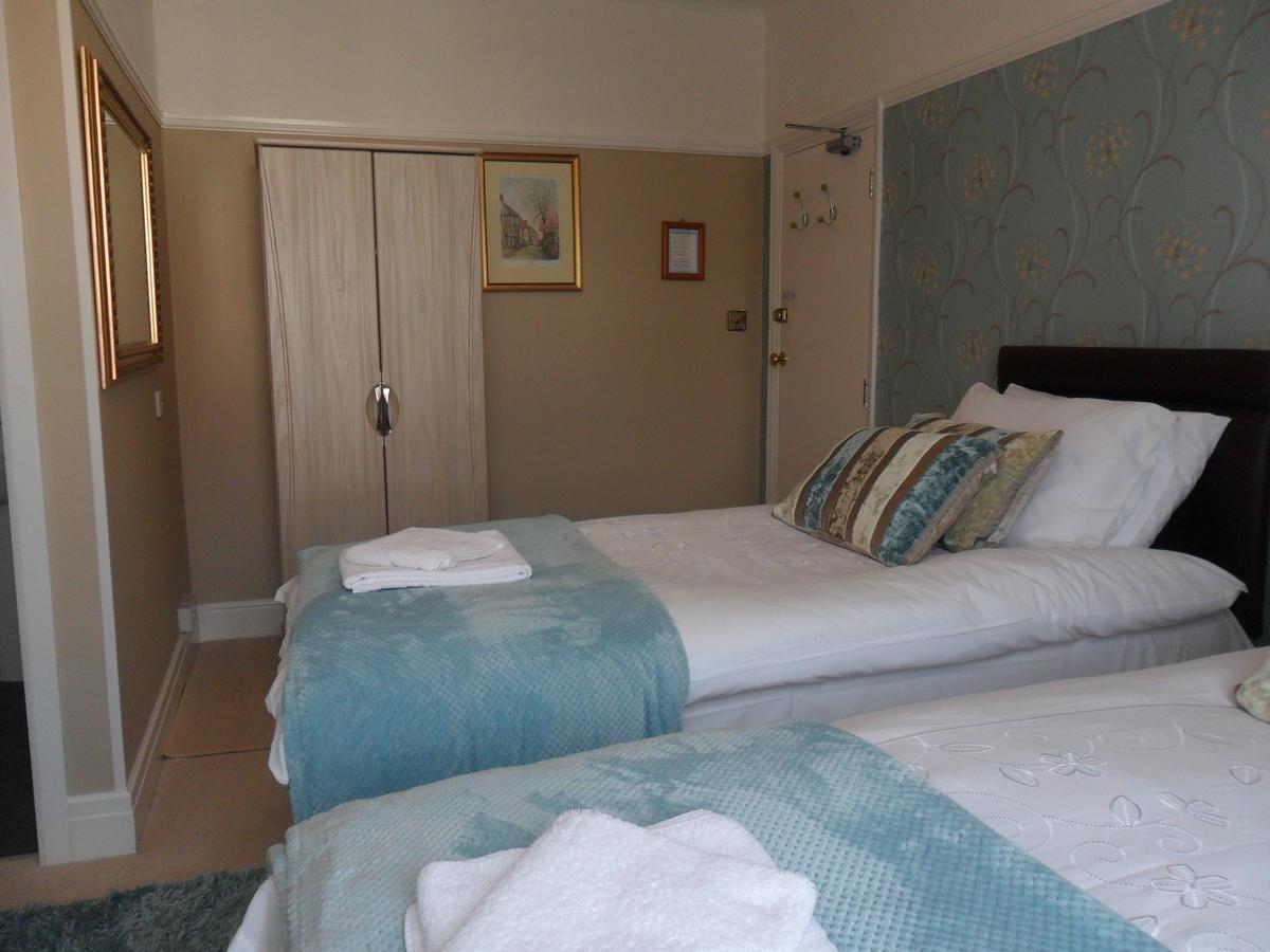 Cleave Court Guest House Llandudno Bagian luar foto