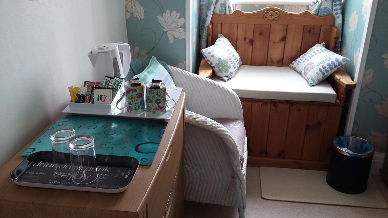 Cleave Court Guest House Llandudno Bagian luar foto